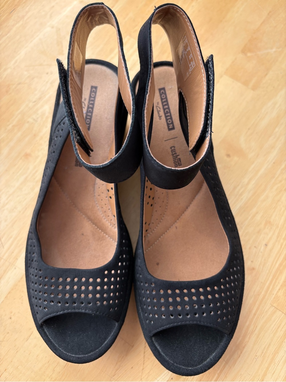 Clark’s Collection Reedly Salene Black Perforated Wedge Sandals w Ankle Strap 9 - Picture 6 of 12